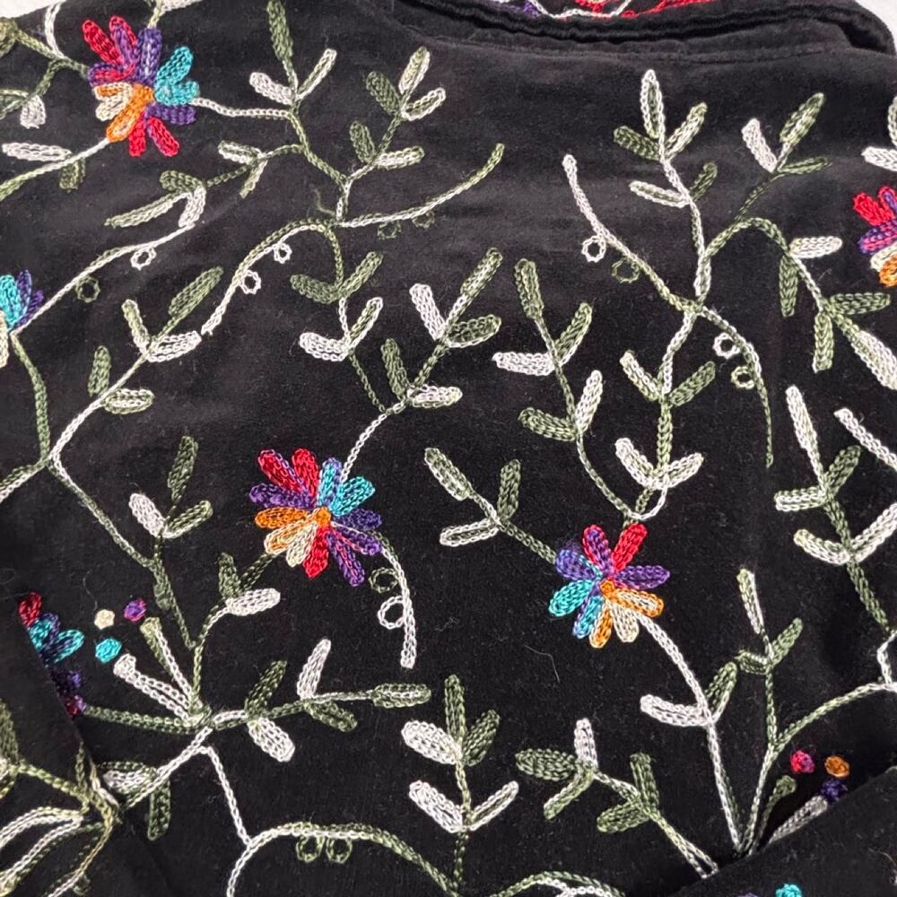 Vintage Ariel Black Velvet Floral Embroidered Jacket Women’s L Boho - Picture 7 of 7